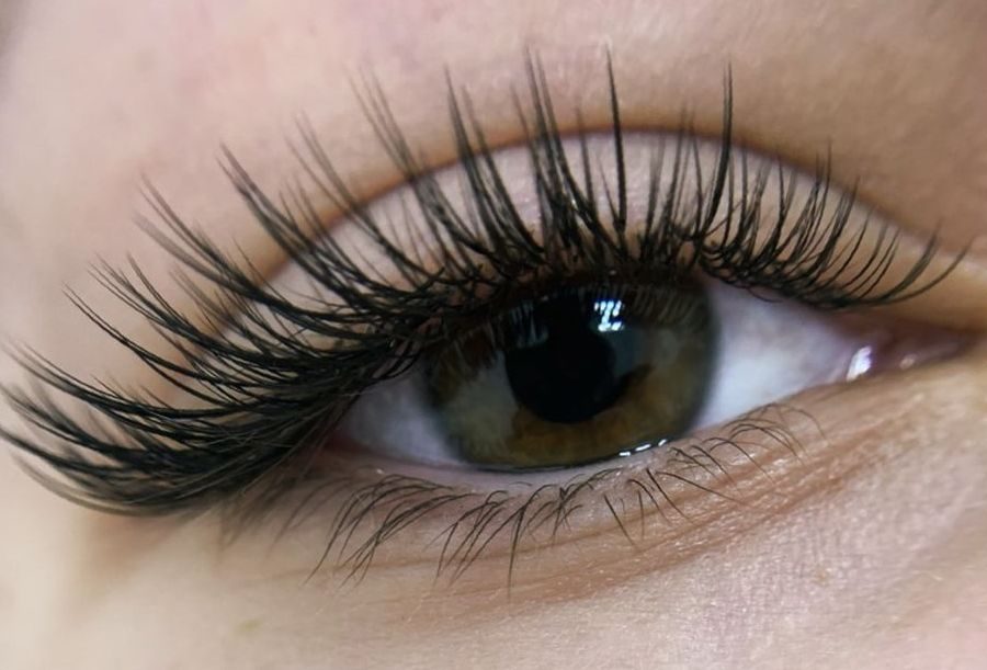 Ranking: Die besten Sets für DIY Wimpernextensions zu Hause
